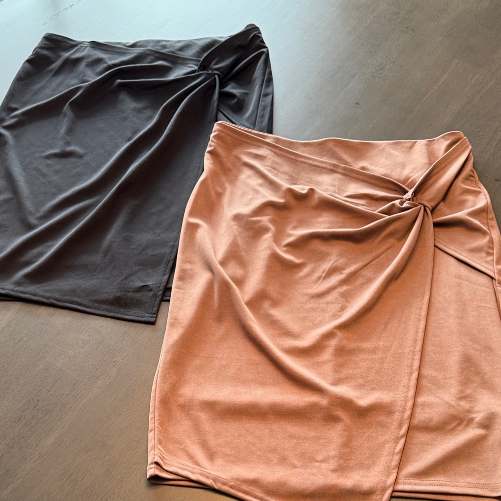 Elegant Women's Skirts in Black and Tan